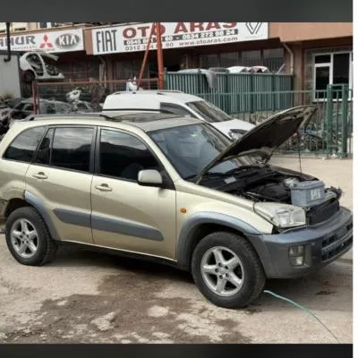 Toyota RAV4 Çıkma Yedek Parçalar